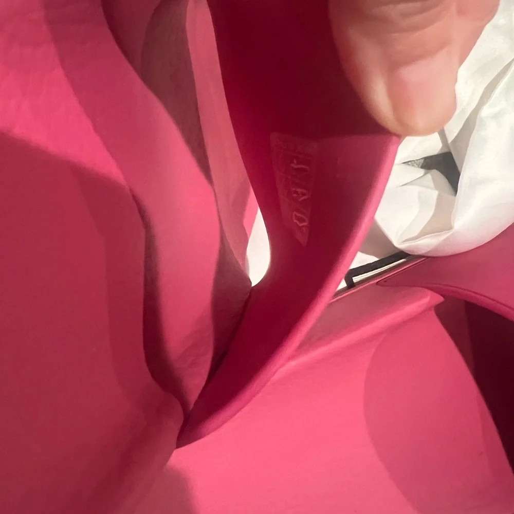 Gucci Pink Rubber Slide Sandals